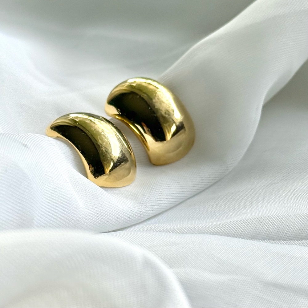 Vintage Jones New York Gold Toned Earrings